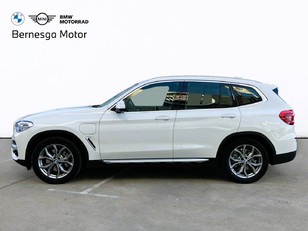 Fotos de BMW X3 xDrive30e color Blanco. Año 2021. 215KW(292CV). Híbrido Electro/Gasolina. En concesionario Bernesga Motor León (Bmw y Mini) de León