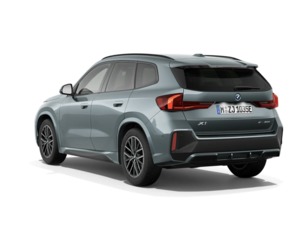 Fotos de BMW X1 xDrive25e color Verde. Año 2023. 180KW(245CV). Híbrido Electro/Gasolina. En concesionario Movil Begar Alcoy de Alicante