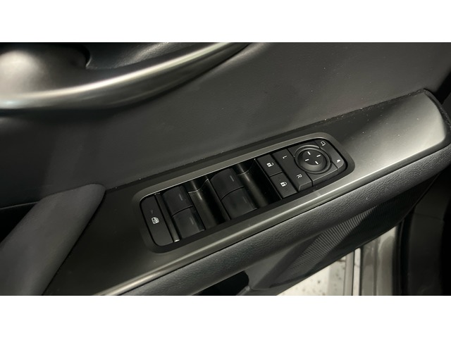 Lexus UX 300h Plus 146 kW (199 CV)