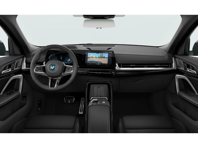 BMW iX2 eDrive20 color Negro. Año 2024. 150KW(204CV). Eléctrico. En concesionario Móvil Begar Alicante de Alicante