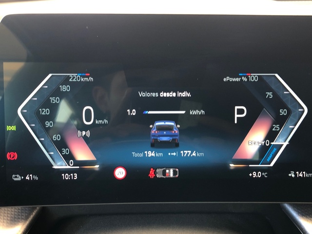 BMW iX2 xDrive30 color Azul. Año 2025. 230KW(313CV). Eléctrico. En concesionario Vehinter Getafe de Madrid