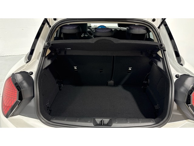 fotoG 10 del MINI MINI 5 Puertas Cooper C 115 kW (156 CV) 156cv Gasolina del 2024 en Madrid