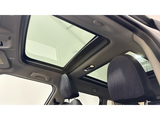 fotoG 16 del MINI MINI 5 Puertas Cooper C 115 kW (156 CV) 156cv Gasolina del 2024 en Madrid