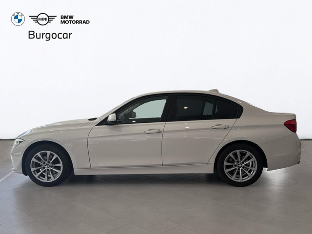 BMW Serie 3 318d color Blanco. Año 2018. 110KW(150CV). Diésel. En concesionario Burgocar (Bmw y Mini) de Burgos