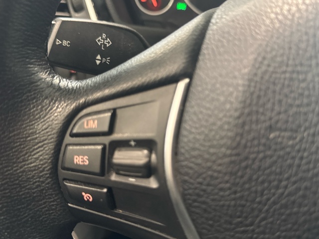BMW Serie 3 318d color Blanco. Año 2018. 110KW(150CV). Diésel. En concesionario Burgocar (Bmw y Mini) de Burgos