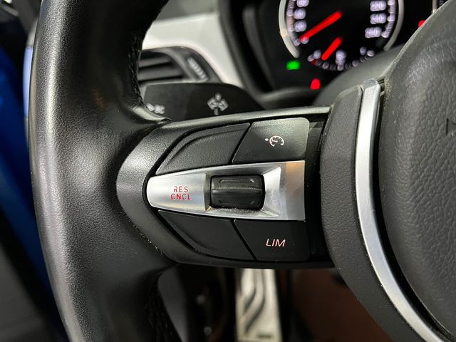 BMW X1 xDrive25e color Azul. Año 2021. 162KW(220CV). Híbrido Electro/Gasolina. En concesionario Unicars Ponent de Lleida