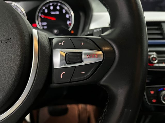 BMW X1 xDrive25e color Azul. Año 2021. 162KW(220CV). Híbrido Electro/Gasolina. En concesionario Unicars Ponent de Lleida