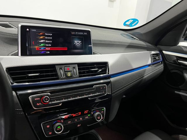 BMW X1 xDrive25e color Azul. Año 2021. 162KW(220CV). Híbrido Electro/Gasolina. En concesionario Unicars Ponent de Lleida