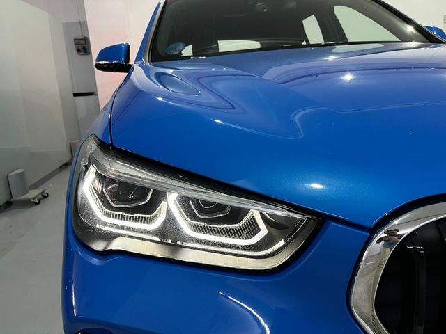 BMW X1 xDrive25e color Azul. Año 2021. 162KW(220CV). Híbrido Electro/Gasolina. En concesionario Unicars Ponent de Lleida