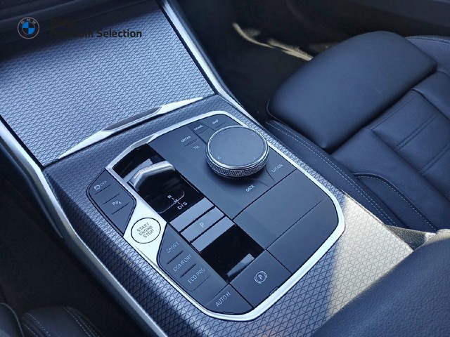 BMW Serie 3 318d color Negro. Año 2024. 110KW(150CV). Híbrido Electro/Diesel. En concesionario Adler Motor S.L. TOLEDO de Toledo