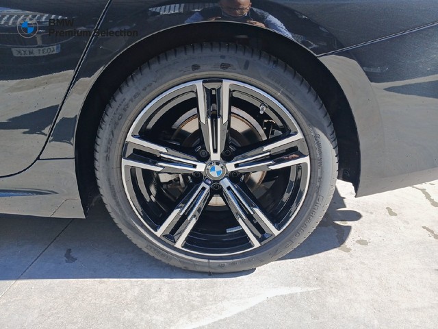 BMW Serie 3 318d color Negro. Año 2024. 110KW(150CV). Híbrido Electro/Diesel. En concesionario Adler Motor S.L. TOLEDO de Toledo