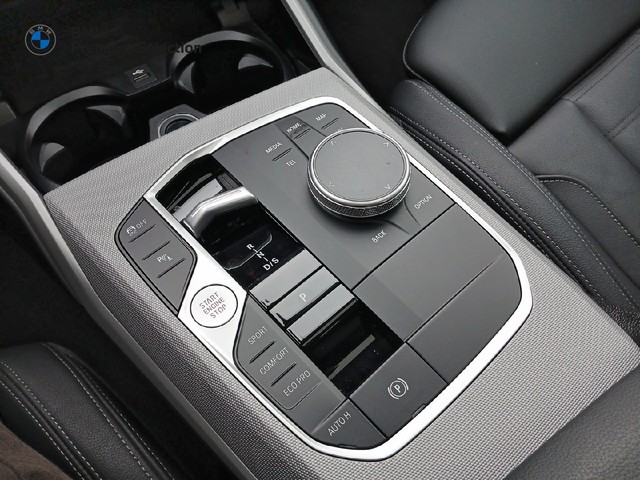 BMW Serie 3 320d color Negro. Año 2024. 140KW(190CV). Híbrido Electro/Diesel. En concesionario Adler Motor S.L. TOLEDO de Toledo