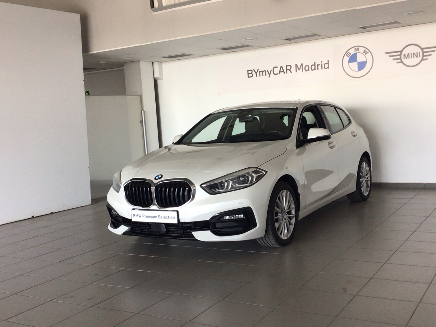 BMW Serie 1 118d color Blanco. Año 2019. 110KW(150CV). Diésel. En concesionario BYmyCAR Madrid - Alcalá de Madrid