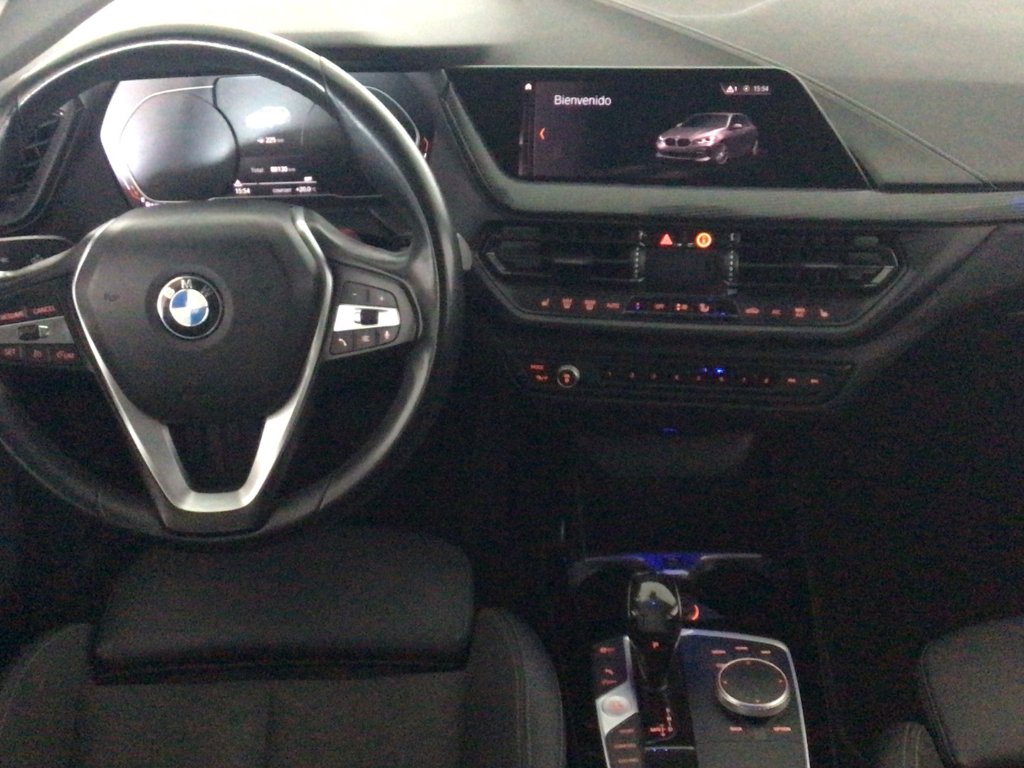 BMW Serie 1 118d color Blanco. Año 2019. 110KW(150CV). Diésel. En concesionario BYmyCAR Madrid - Alcalá de Madrid
