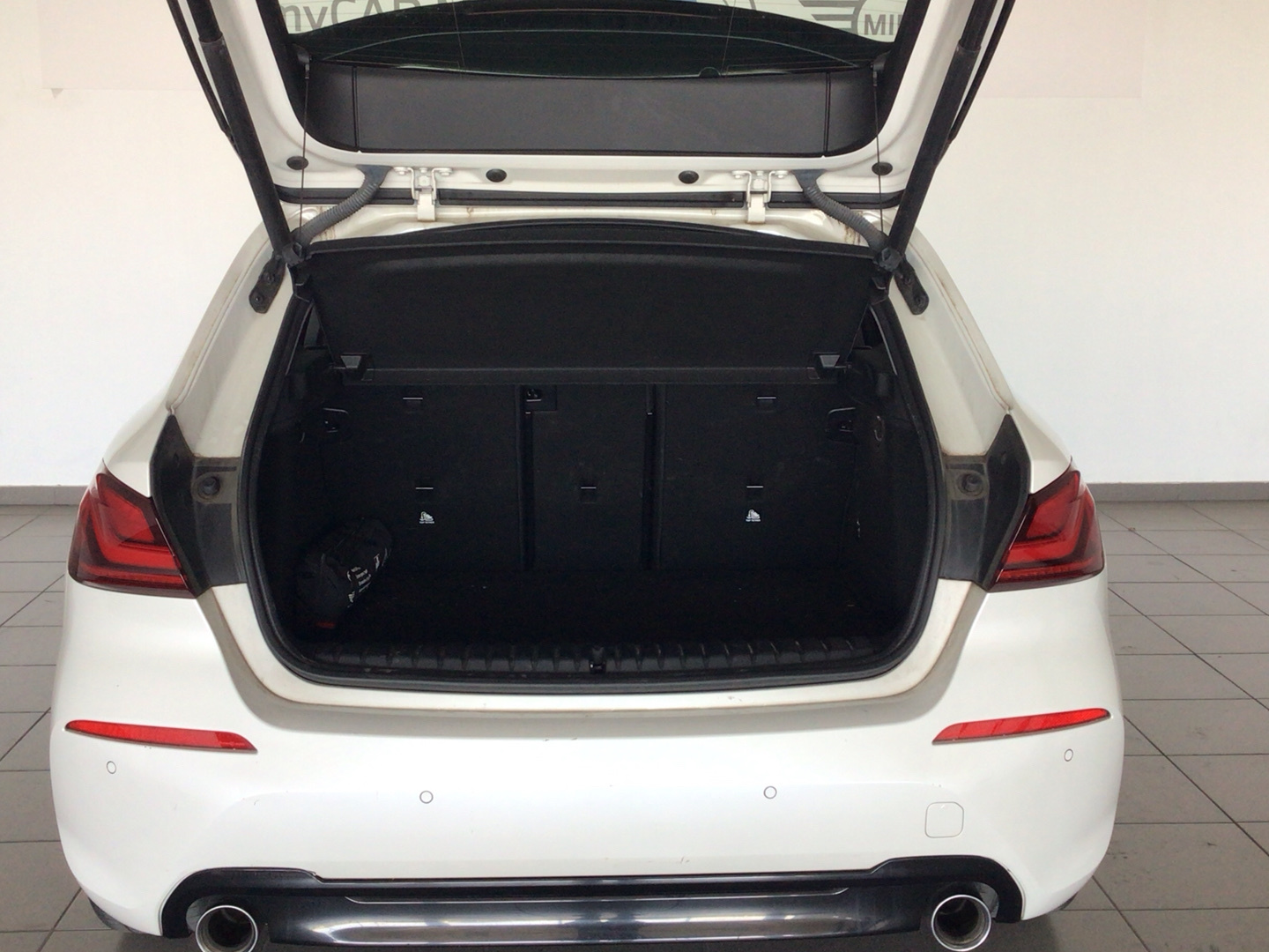 BMW Serie 1 118d color Blanco. Año 2019. 110KW(150CV). Diésel. En concesionario BYmyCAR Madrid - Alcalá de Madrid