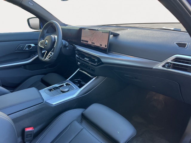 BMW Serie 3 318d color Azul. Año 2025. 110KW(150CV). Diésel. En concesionario Movitransa Cars Huelva de Huelva