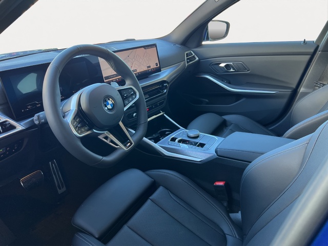 BMW Serie 3 318d color Azul. Año 2025. 110KW(150CV). Diésel. En concesionario Movitransa Cars Huelva de Huelva