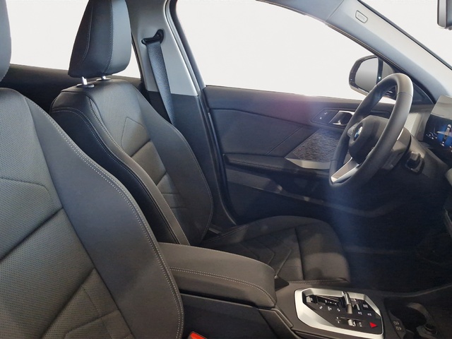 BMW Serie 1 120d color Gris. Año 2025. 120KW(163CV). Diésel. En concesionario Movitransa Cars Huelva de Huelva