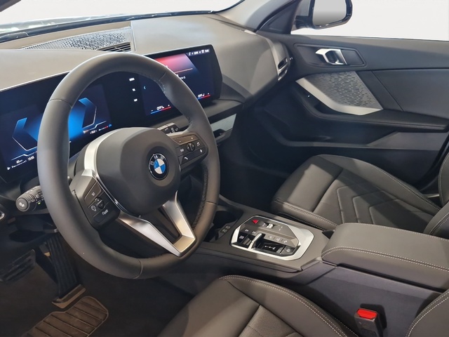 BMW Serie 1 120d color Gris. Año 2025. 120KW(163CV). Diésel. En concesionario Movitransa Cars Huelva de Huelva