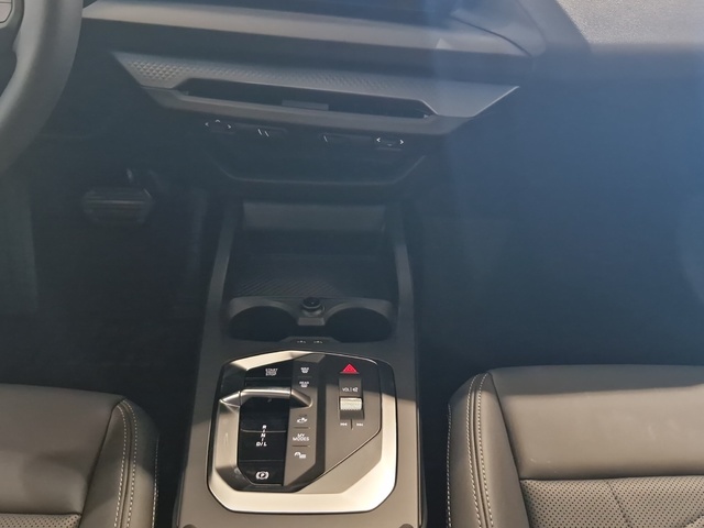 BMW Serie 1 120d color Gris. Año 2025. 120KW(163CV). Diésel. En concesionario Movitransa Cars Huelva de Huelva