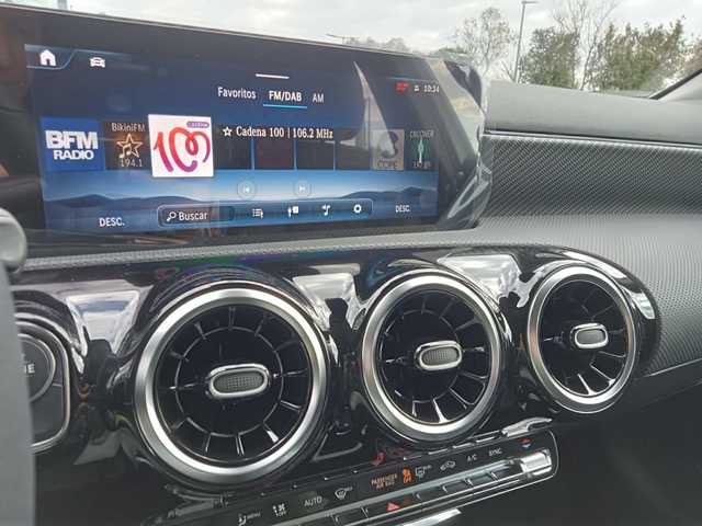 Mercedes-Benz Clase A 180 100 kW (136 CV)