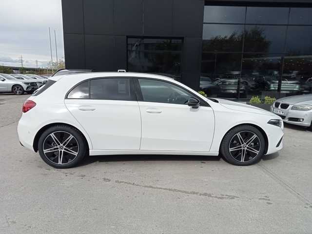 Mercedes-Benz Clase A 180 100 kW (136 CV)