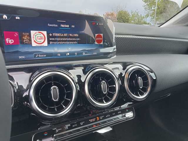 Mercedes-Benz Clase A 180 100 kW (136 CV)