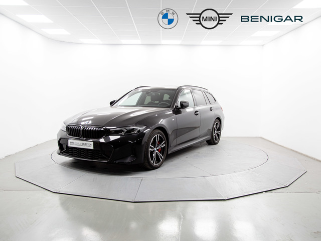 BMW Serie 3 320d Touring color Negro. Año 2025. 140KW(190CV). Diésel. En concesionario Móvil Begar Alicante de Alicante