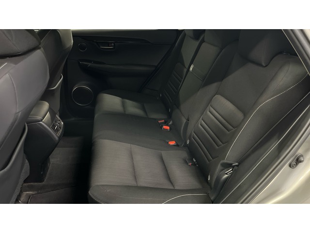 Lexus NX 300h Business Navigation 2WD 145 kW (197 CV)