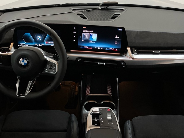 BMW X2 sDrive18d color Gris. Año 2025. 110KW(150CV). Diésel. En concesionario Proa Premium Palma de Illes Balears