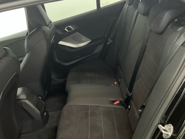 BMW Serie 1 120d color Negro. Año 2025. 120KW(163CV). Diésel. En concesionario Proa Premium Palma de Illes Balears