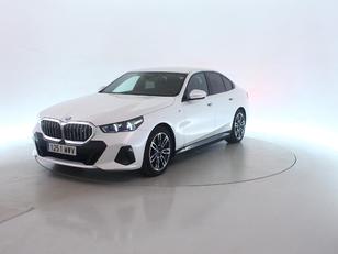 BMW i5 eDrive40 color Blanco. Año 2024. 250KW(340CV). Eléctrico. 