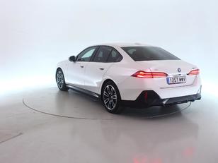 BMW i5 eDrive40 color Blanco. Año 2024. 250KW(340CV). Eléctrico. 
