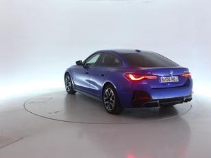 BMW i4 eDrive40 color Azul. Año 2025. 250KW(340CV). Eléctrico. 