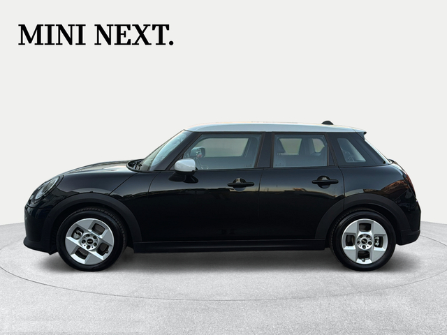 fotoG 2 del MINI MINI 5 Puertas Cooper C 115 kW (156 CV) 156cv Gasolina del 2025 en Granada