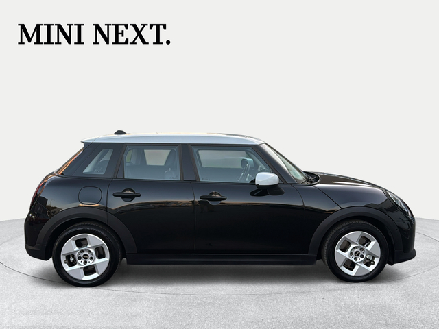 fotoG 10 del MINI MINI 5 Puertas Cooper C 115 kW (156 CV) 156cv Gasolina del 2025 en Granada