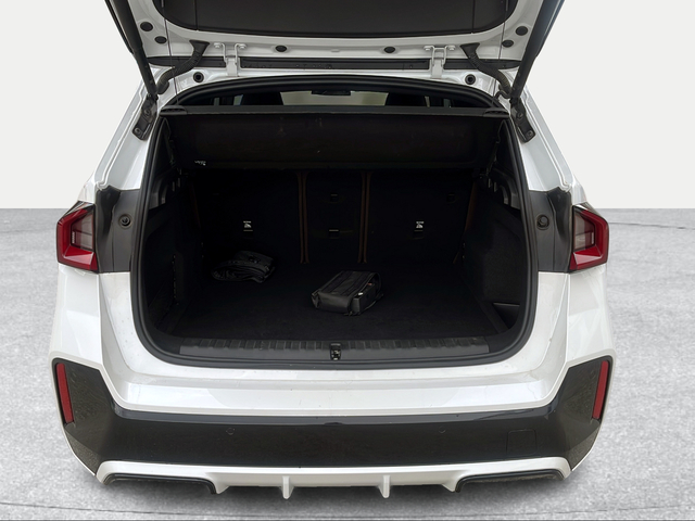 BMW X1 sDrive20d color Blanco. Año 2025. 120KW(163CV). Diésel. En concesionario Ilbira Motor | Granada de Granada