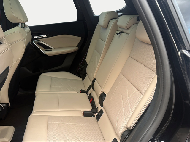BMW X1 sDrive20d color Negro. Año 2025. 120KW(163CV). Diésel. En concesionario Ilbira Motor | Granada de Granada