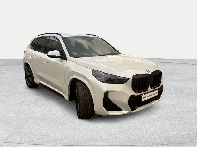 BMW X1 sDrive20i color Blanco. Año 2025. 125KW(170CV). Gasolina. En concesionario Ilbira Motor | Granada de Granada