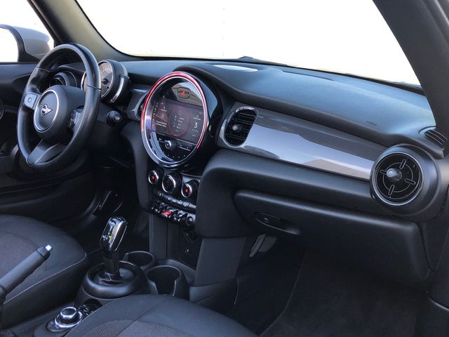 fotoG 7 del MINI MINI Cabrio Cooper 100 kW (136 CV) 136cv Gasolina del 2022 en Madrid