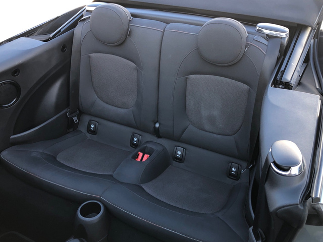 fotoG 8 del MINI MINI Cabrio Cooper 100 kW (136 CV) 136cv Gasolina del 2022 en Madrid