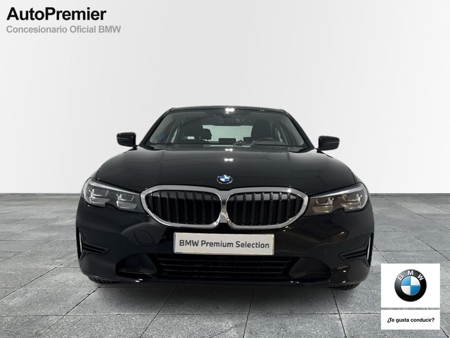 BMW Serie 3 318d color Negro. Año 2022. 110KW(150CV). Diésel. En concesionario Auto Premier, S.A. - MADRID de Madrid