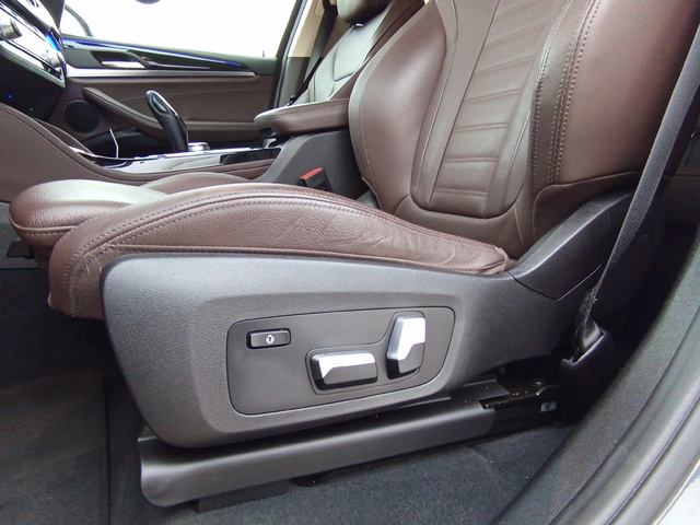 BMW X4 xDrive20d color Gris. Año 2021. 140KW(190CV). Diésel. En concesionario Augusta Aragon S.A. de Zaragoza