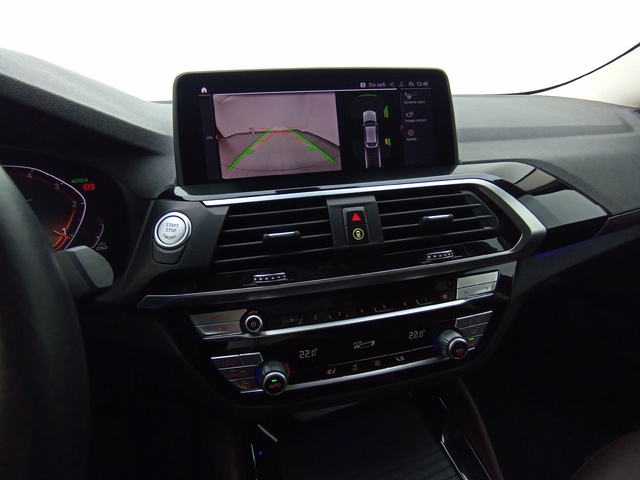 BMW X4 xDrive20d color Gris. Año 2021. 140KW(190CV). Diésel. En concesionario Augusta Aragon S.A. de Zaragoza