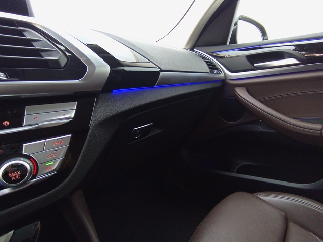 BMW X4 xDrive20d color Gris. Año 2021. 140KW(190CV). Diésel. En concesionario Augusta Aragon S.A. de Zaragoza