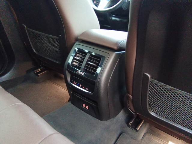 BMW X4 xDrive20d color Gris. Año 2021. 140KW(190CV). Diésel. En concesionario Augusta Aragon S.A. de Zaragoza