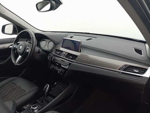 BMW X1 sDrive18d color Gris. Año 2022. 110KW(150CV). Diésel. En concesionario Augusta Aragon S.A. de Zaragoza