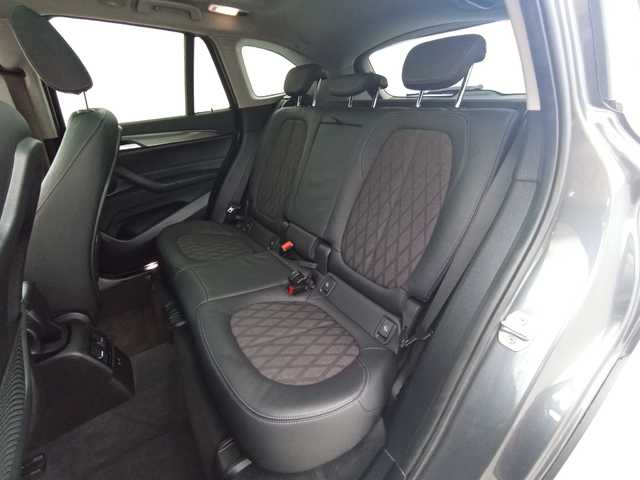 BMW X1 sDrive18d color Gris. Año 2022. 110KW(150CV). Diésel. En concesionario Augusta Aragon S.A. de Zaragoza