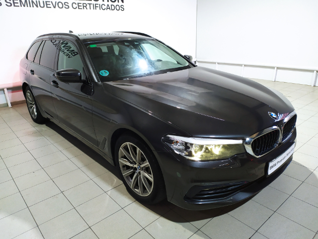 BMW Serie 5 530d Touring color Gris. Año 2018. 195KW(265CV). Diésel. En concesionario Hispamovil, Orihuela de Alicante