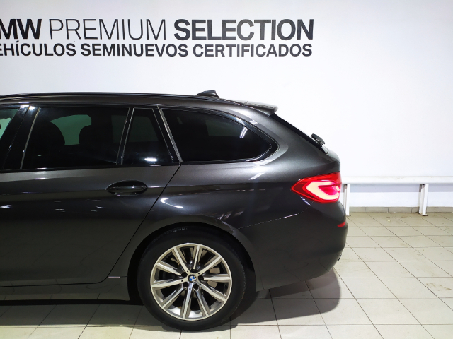 BMW Serie 5 530d Touring color Gris. Año 2018. 195KW(265CV). Diésel. En concesionario Hispamovil, Orihuela de Alicante